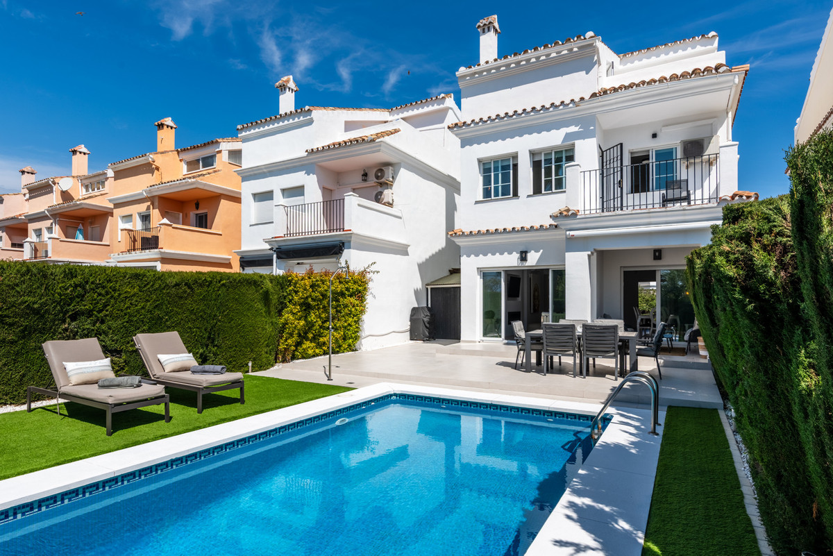 4 Bed Townhouse for sale in Bel Air Costa Del Sol, Málaga, Spain