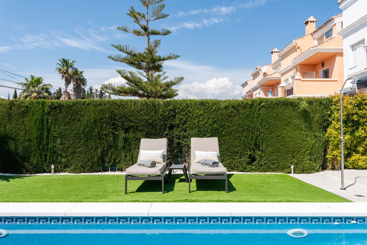 4 Bed Townhouse for sale in Bel Air Costa Del Sol, Málaga, Spain
