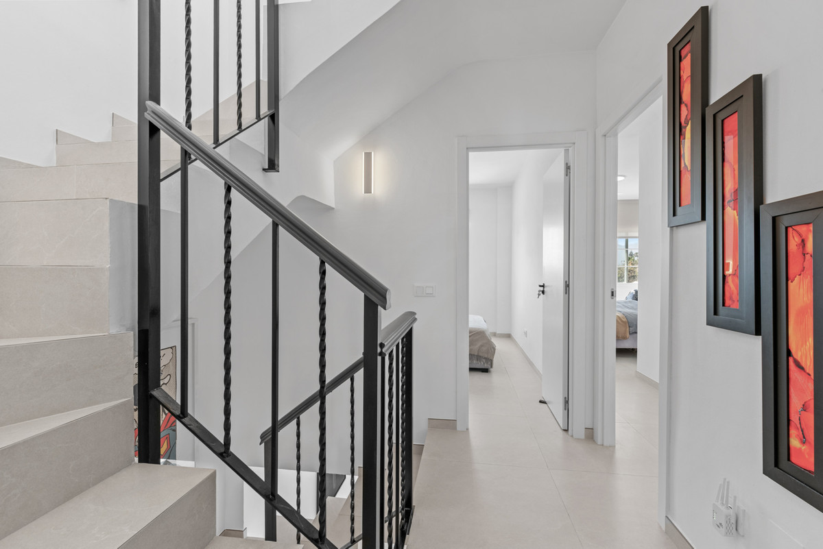 4 Bed Townhouse for sale in Bel Air Costa Del Sol, Málaga, Spain
