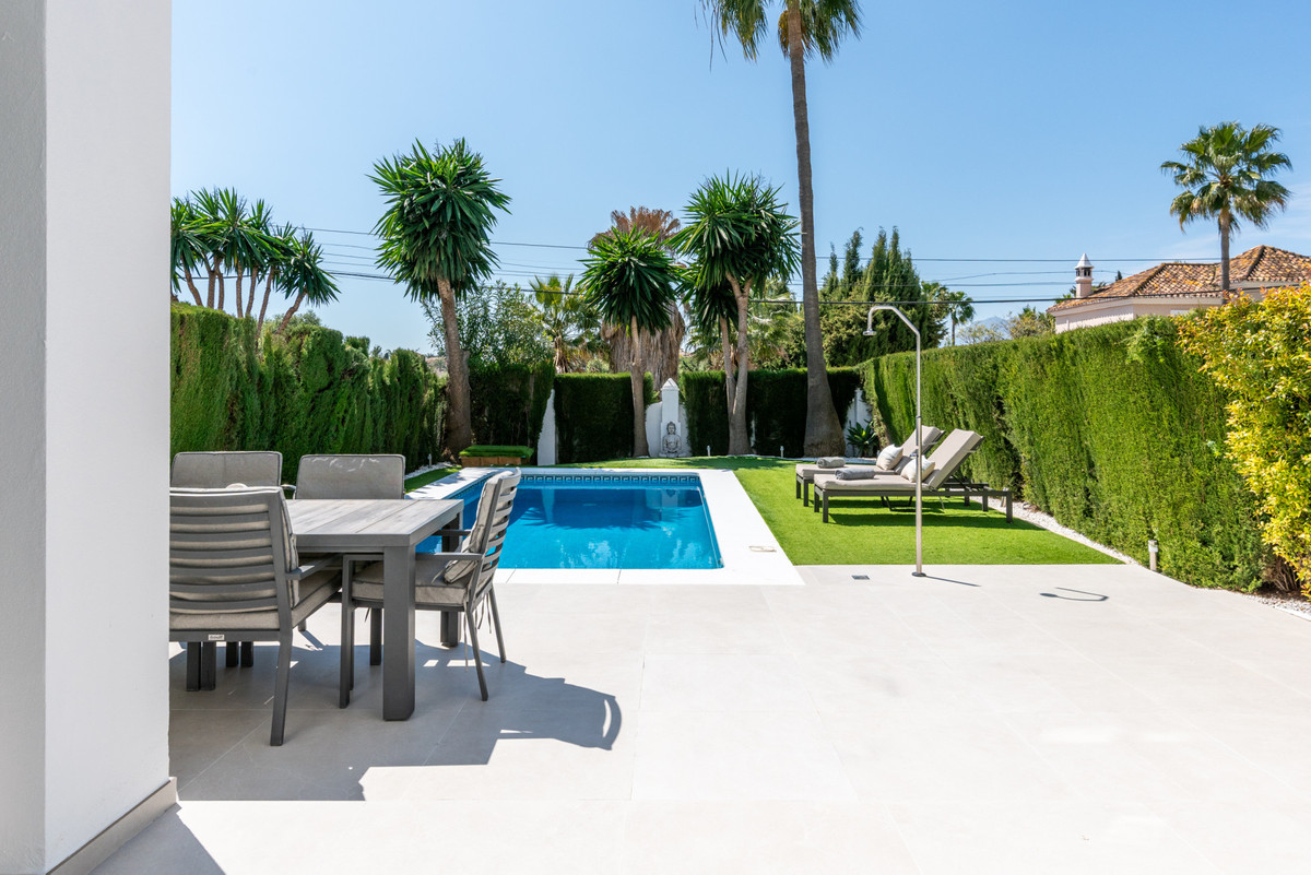 4 Bed Townhouse for sale in Bel Air Costa Del Sol, Málaga, Spain