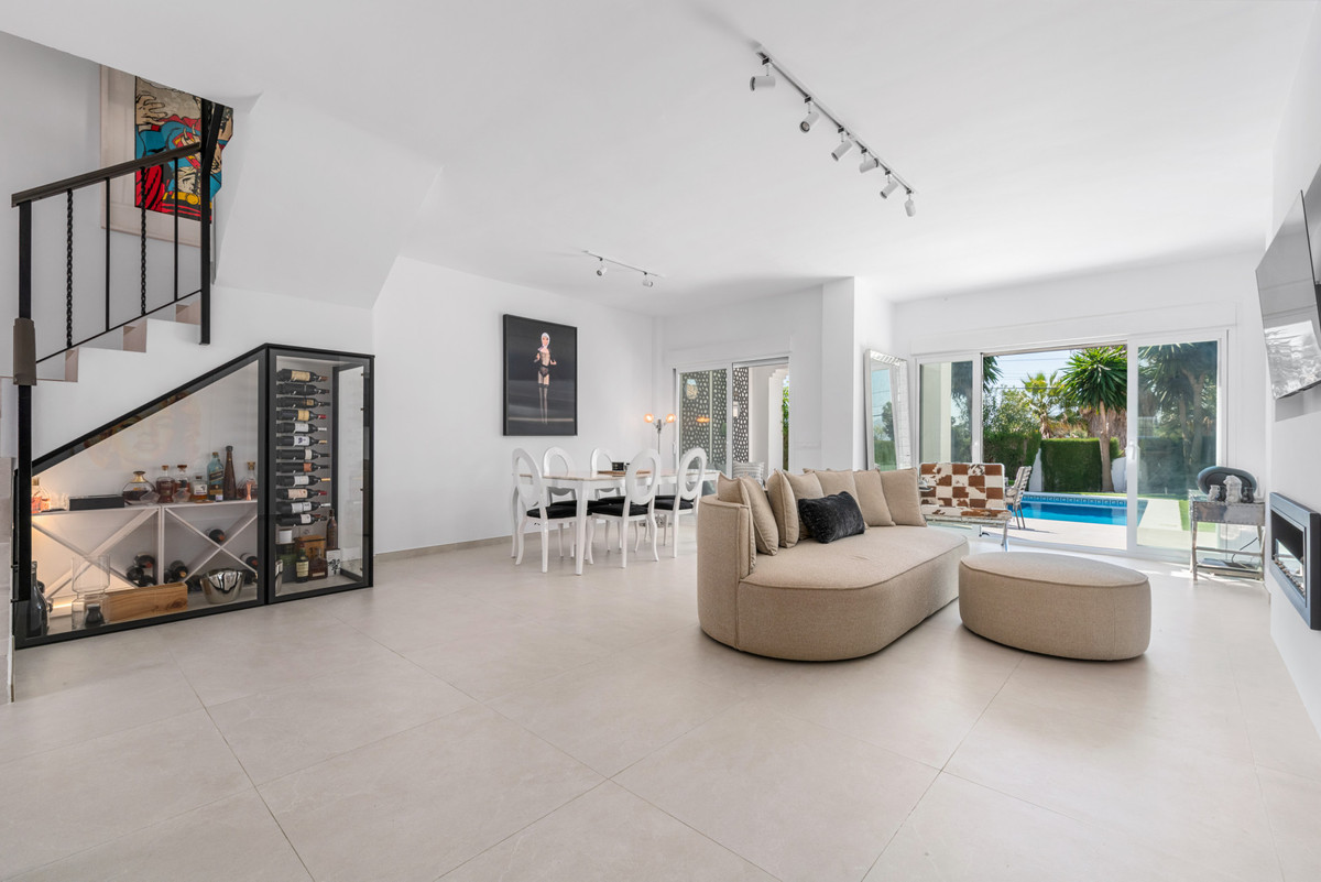4 Bed Townhouse for sale in Bel Air Costa Del Sol, Málaga, Spain