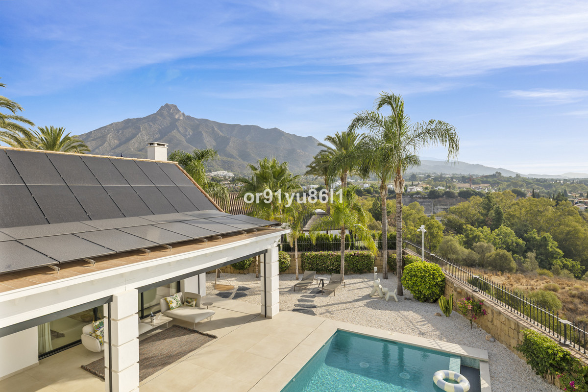 Se vende Villa - Chalet de 4 dormitorios en Costa Del Sol, Málaga, España