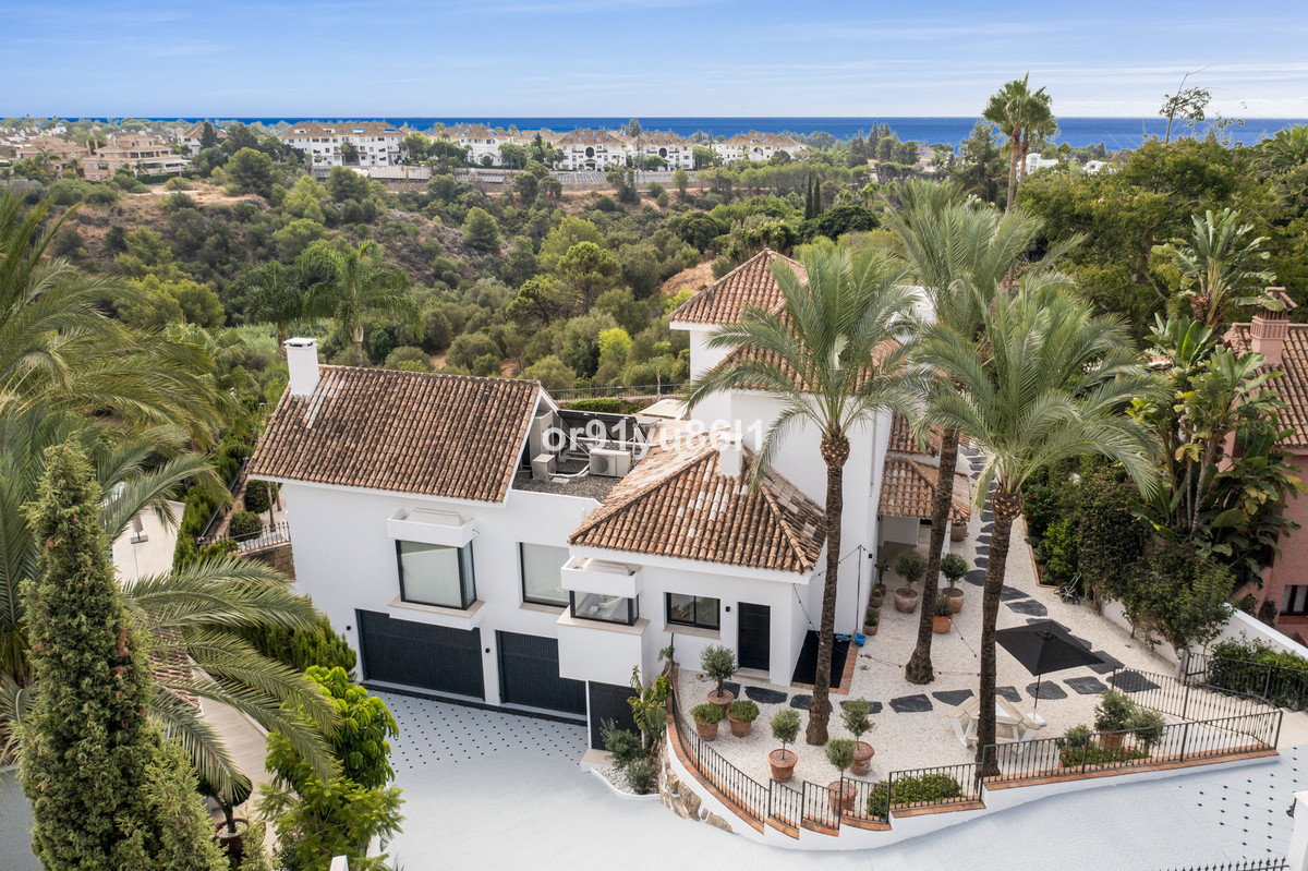 Se vende Villa - Chalet de 4 dormitorios en Costa Del Sol, Málaga, España