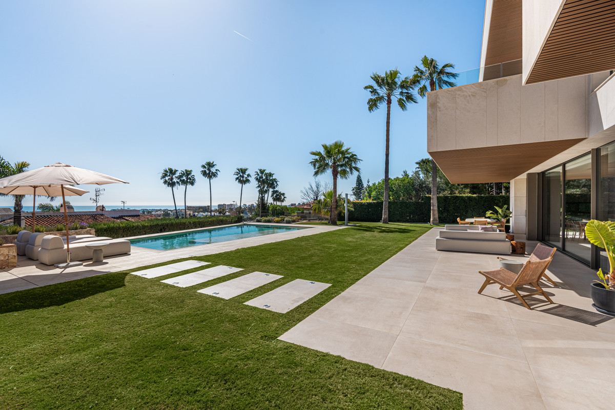 5 Bed Townhouse for sale in Málaga Centro Costa Del Sol, Málaga, Spain
