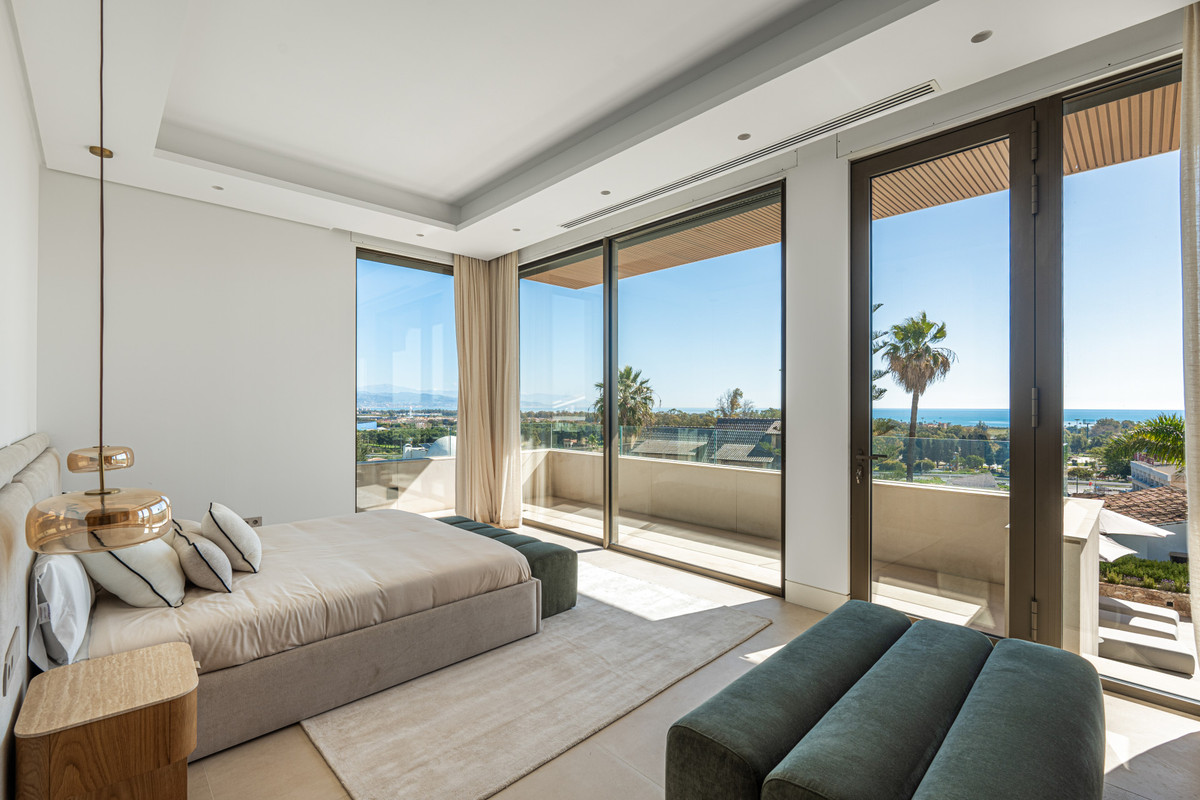 5 Bed Townhouse for sale in Málaga Centro Costa Del Sol, Málaga, Spain