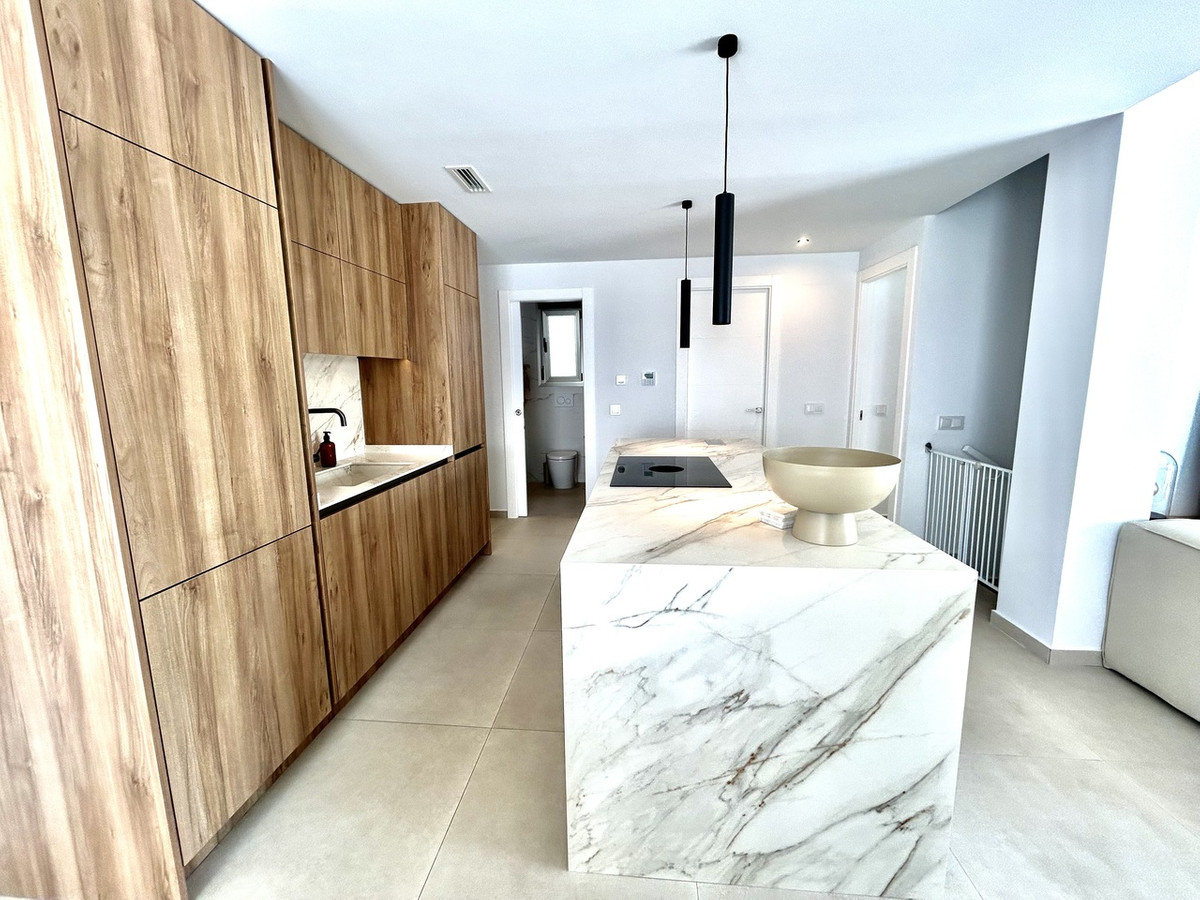 Se vende Villa - Chalet de 4 dormitorios en Costa Blanca, Alicante, España