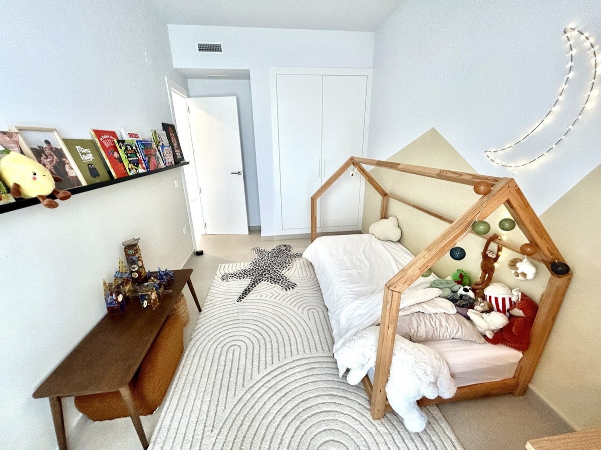 Se vende Villa - Chalet de 4 dormitorios en Costa Blanca, Alicante, España