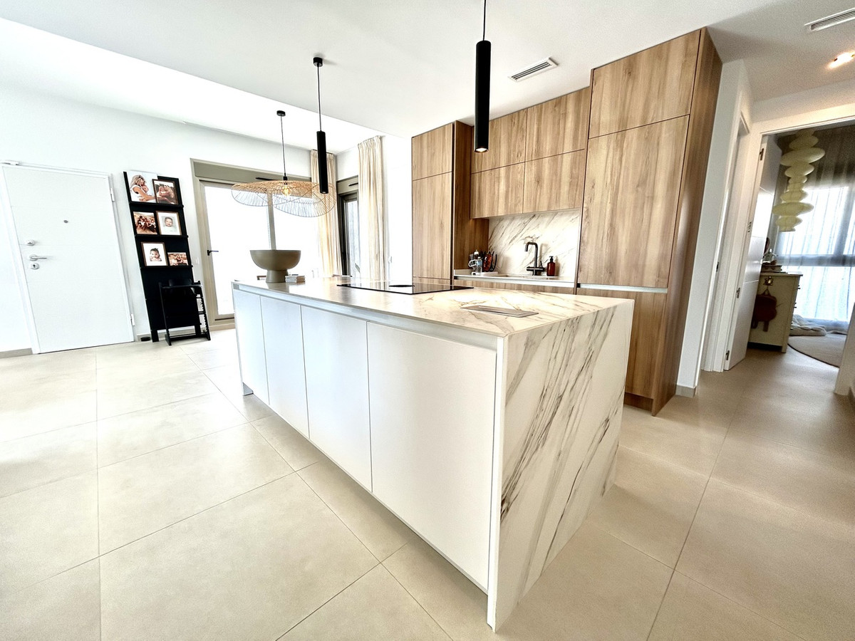 Se vende Villa - Chalet de 4 dormitorios en Costa Blanca, Alicante, España