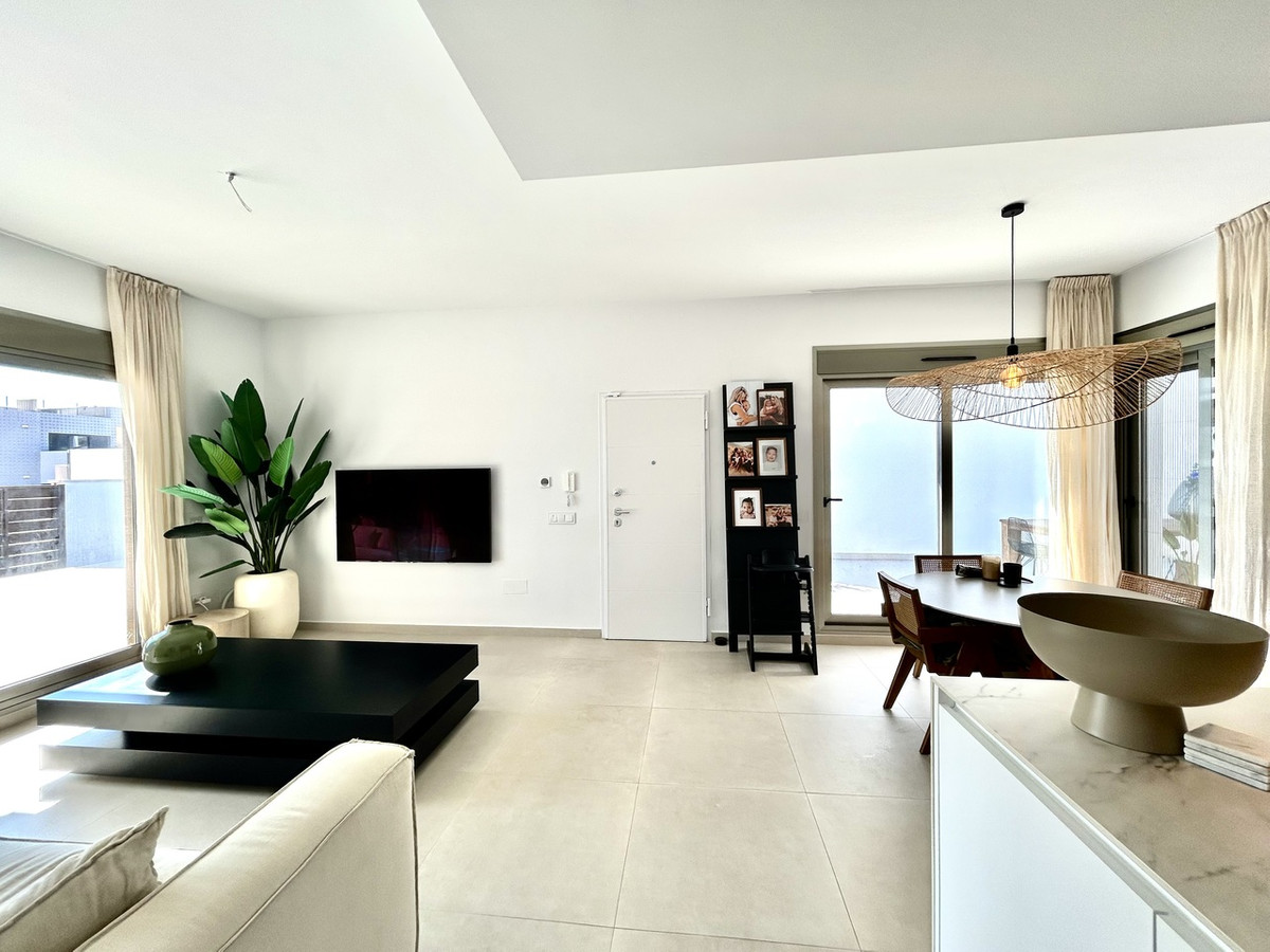 Se vende Villa - Chalet de 4 dormitorios en Costa Blanca, Alicante, España