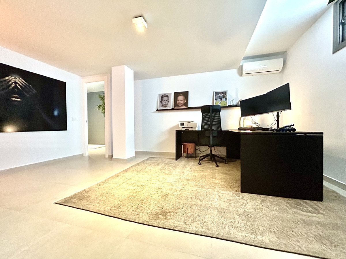 Se vende Villa - Chalet de 4 dormitorios en Costa Blanca, Alicante, España