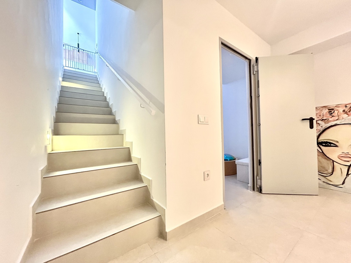 Se vende Villa - Chalet de 4 dormitorios en Costa Blanca, Alicante, España