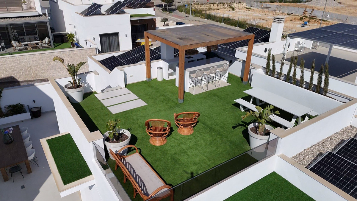 Se vende Villa - Chalet de 4 dormitorios en Costa Blanca, Alicante, España