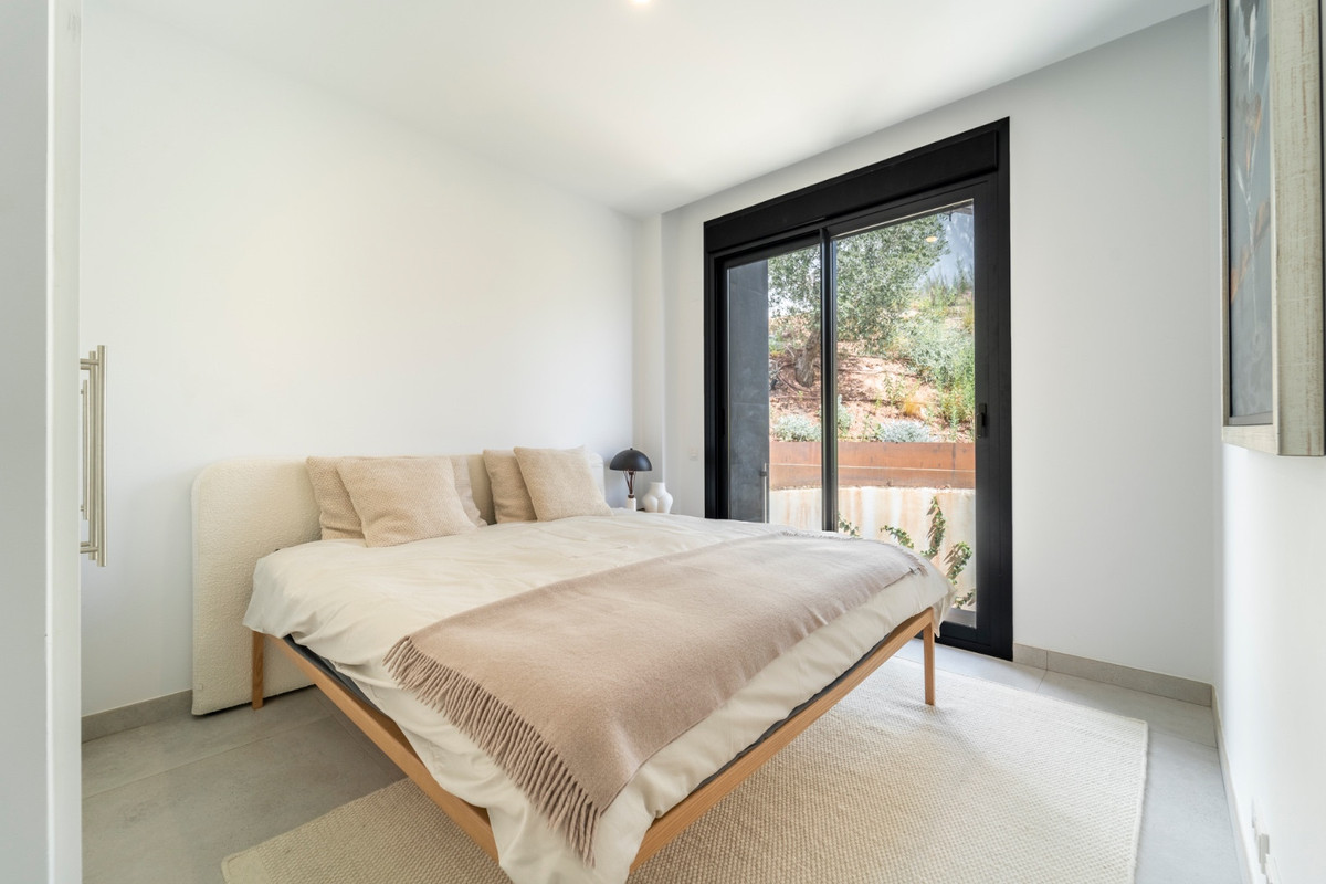 3 Bed Apartment for sale in Marbella Costa Del Sol, Málaga, Spain