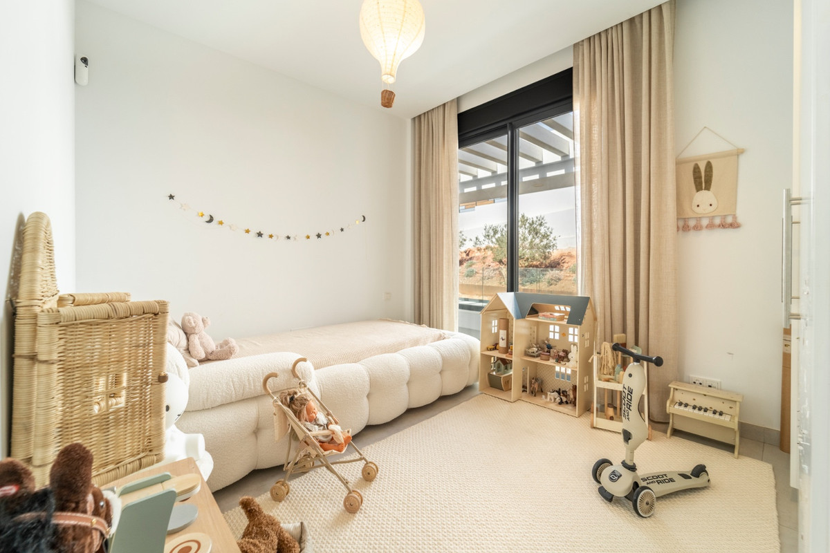 3 Bed Apartment for sale in Marbella Costa Del Sol, Málaga, Spain