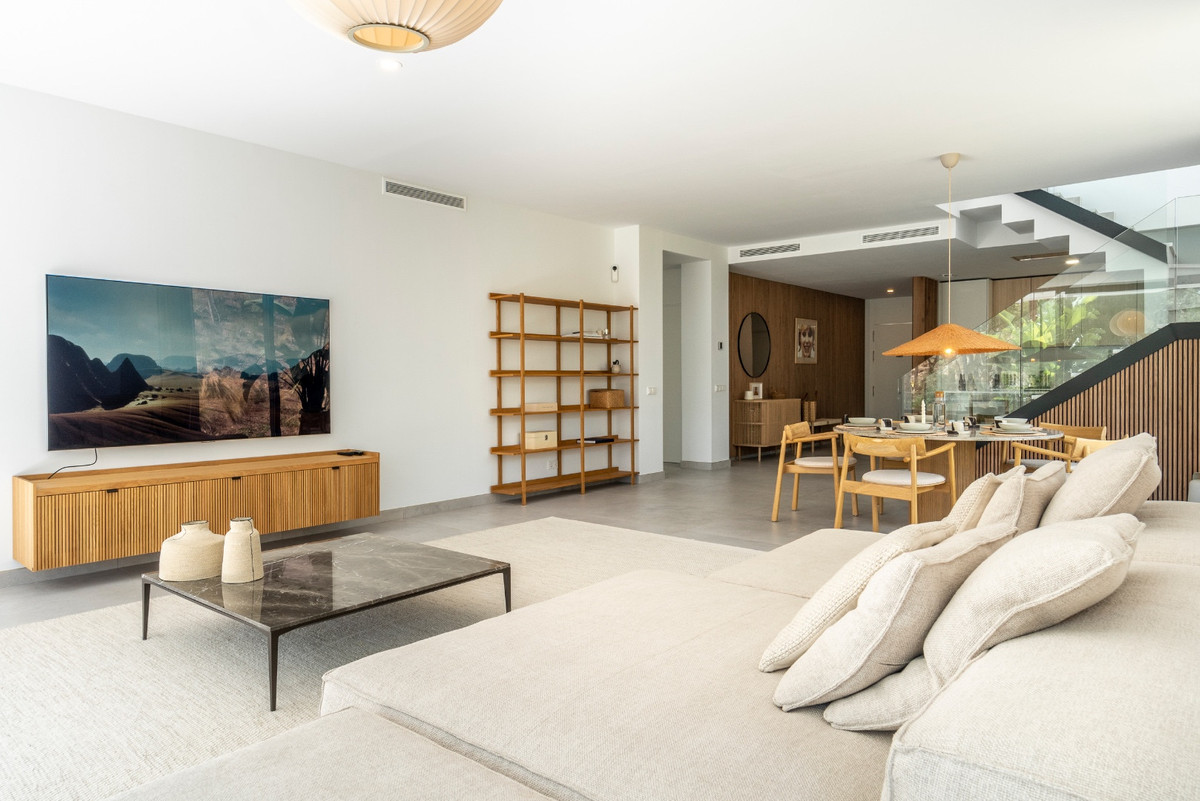 3 Bed Apartment for sale in Marbella Costa Del Sol, Málaga, Spain