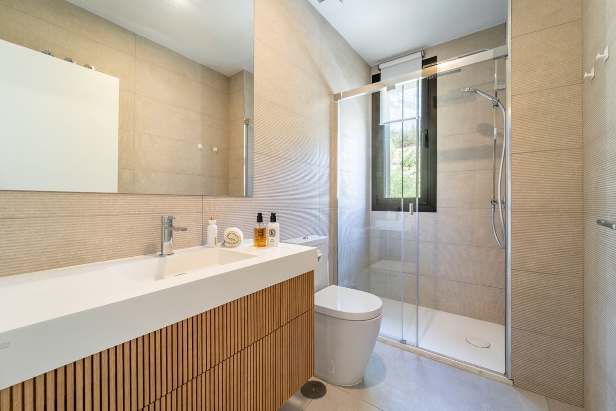 3 Bed Apartment for sale in Marbella Costa Del Sol, Málaga, Spain