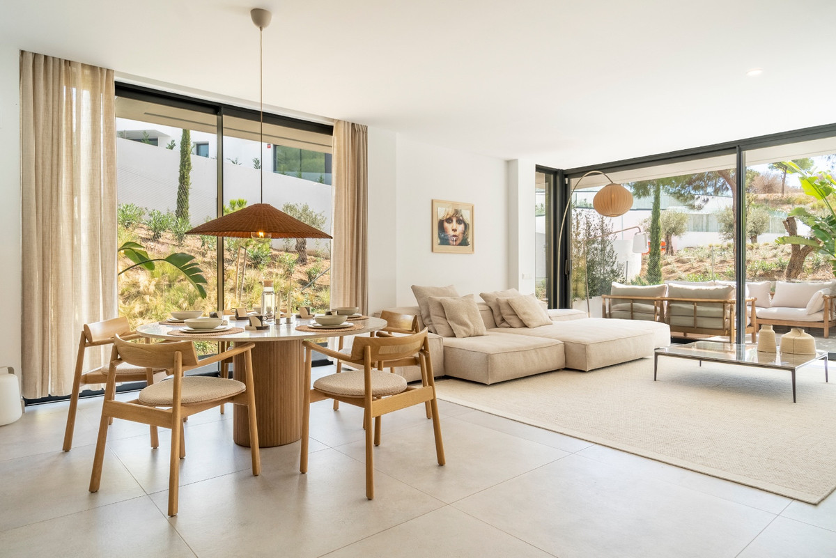 3 Bed Apartment for sale in Marbella Costa Del Sol, Málaga, Spain