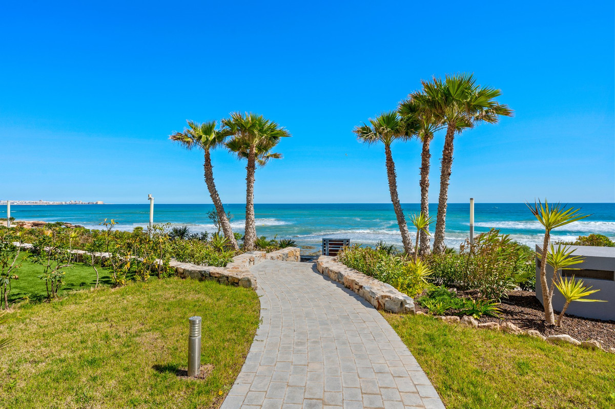 3 Bed Apartment for sale in Punta Prima Costa Blanca, Alicante, Spain