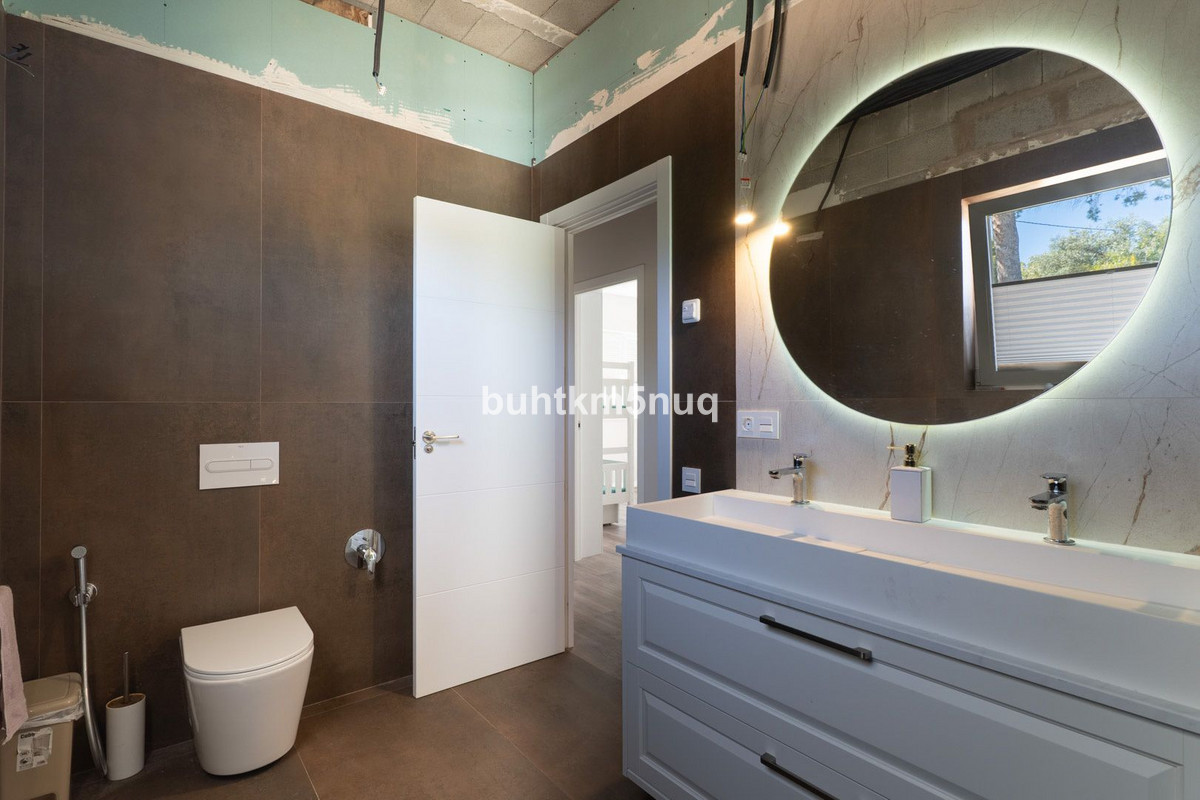 3 Bed Townhouse for sale in Calpe Costa Blanca, Alicante, Spain
