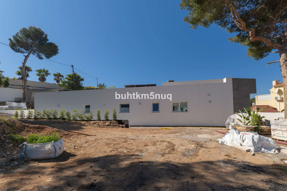 3 Bed Townhouse for sale in Calpe Costa Blanca, Alicante, Spain