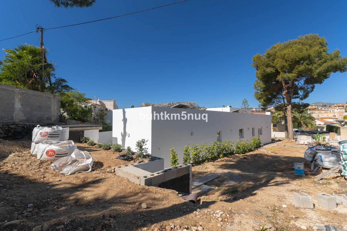 3 Bed Townhouse for sale in Calpe Costa Blanca, Alicante, Spain