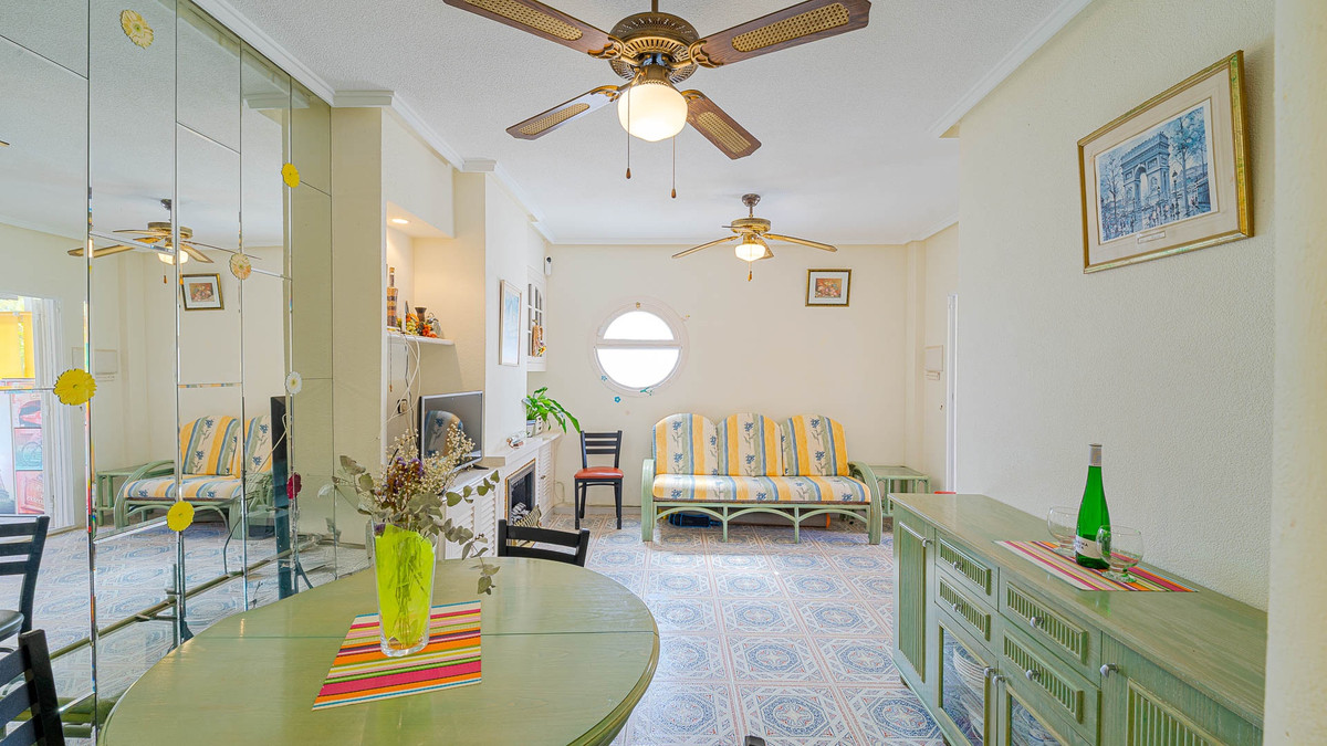 Se vende Apartamento Planta Baja de 2 dormitorios en Costa Blanca, Alicante, España