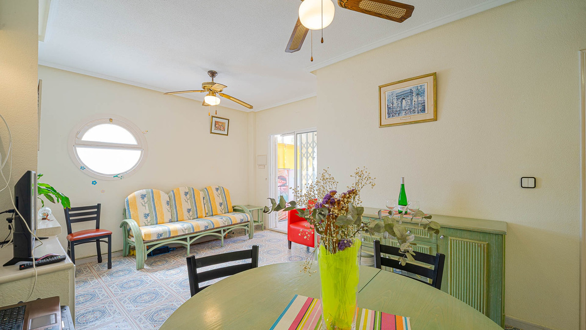 Se vende Apartamento Planta Baja de 2 dormitorios en Costa Blanca, Alicante, España