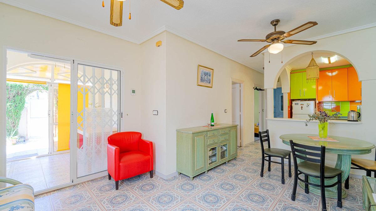 Se vende Apartamento Planta Baja de 2 dormitorios en Costa Blanca, Alicante, España