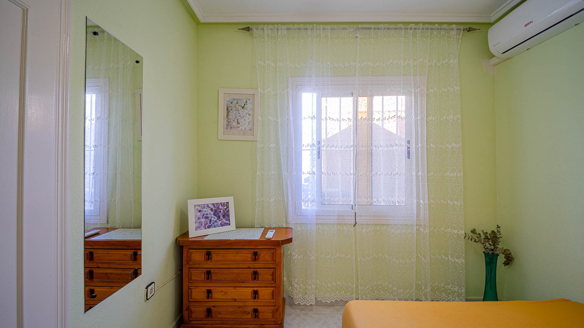 Se vende Apartamento Planta Baja de 2 dormitorios en Costa Blanca, Alicante, España