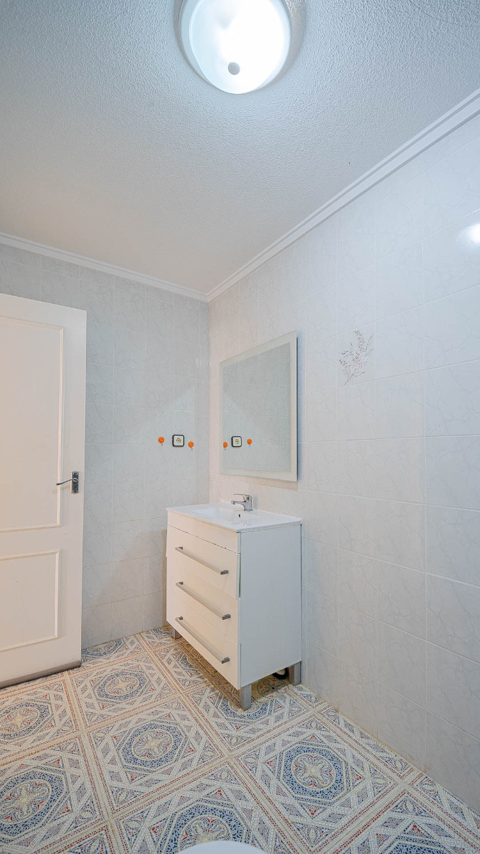 Se vende Apartamento Planta Baja de 2 dormitorios en Costa Blanca, Alicante, España