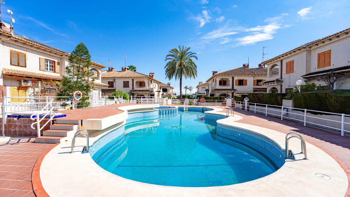 Se vende Apartamento Planta Baja de 2 dormitorios en Costa Blanca, Alicante, España