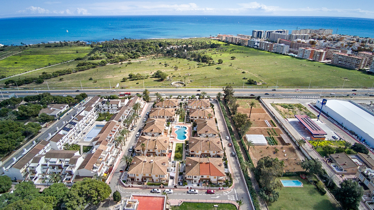 Se vende Apartamento Planta Baja de 2 dormitorios en Costa Blanca, Alicante, España