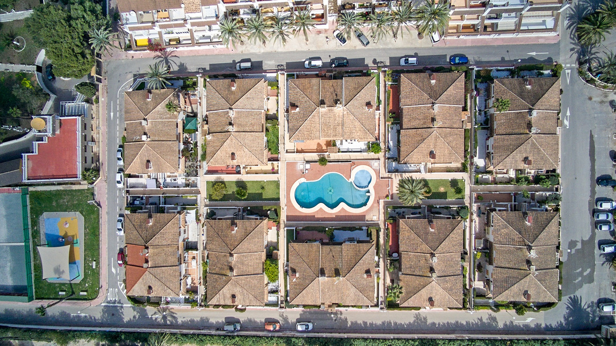Se vende Apartamento Planta Baja de 2 dormitorios en Costa Blanca, Alicante, España