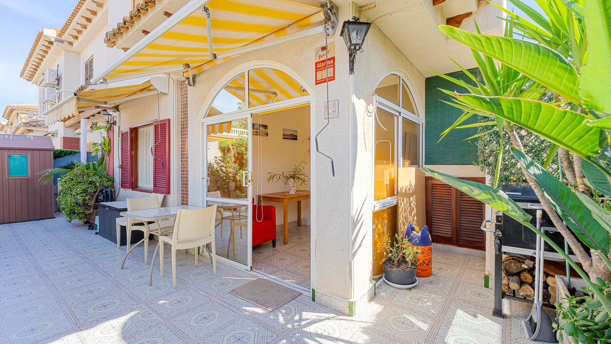 Se vende Apartamento Planta Baja de 2 dormitorios en Costa Blanca, Alicante, España
