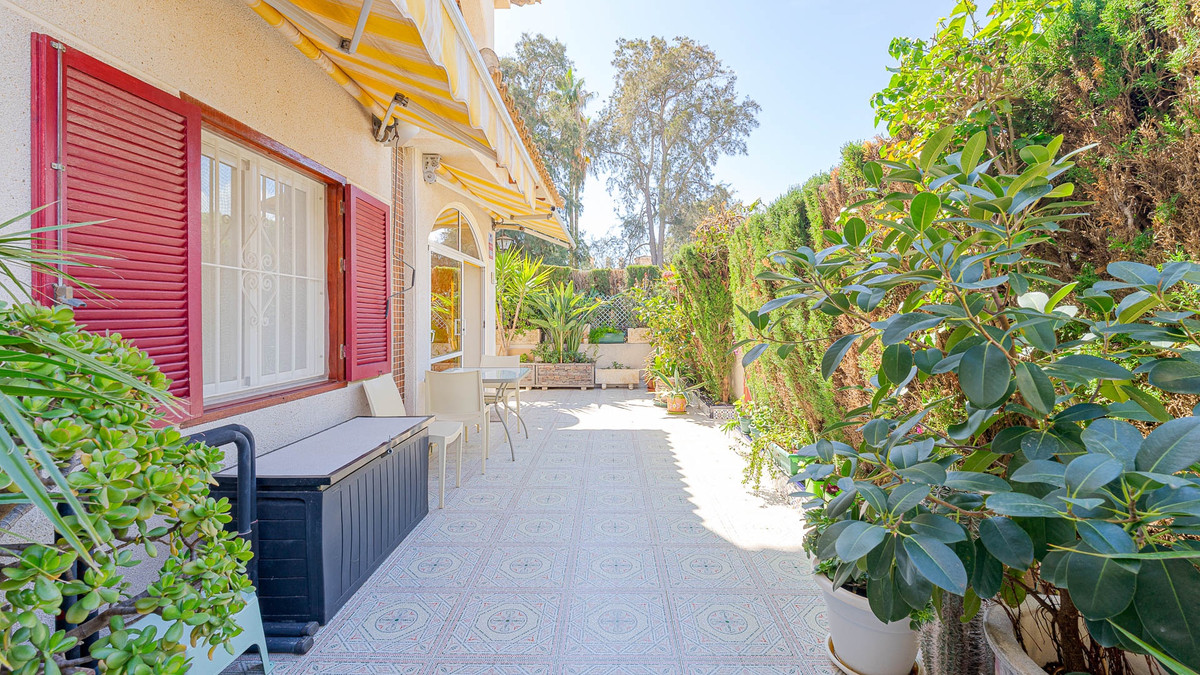 Se vende Apartamento Planta Baja de 2 dormitorios en Costa Blanca, Alicante, España