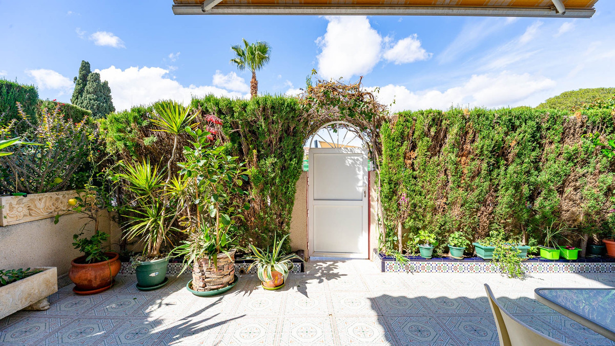 Se vende Apartamento Planta Baja de 2 dormitorios en Costa Blanca, Alicante, España