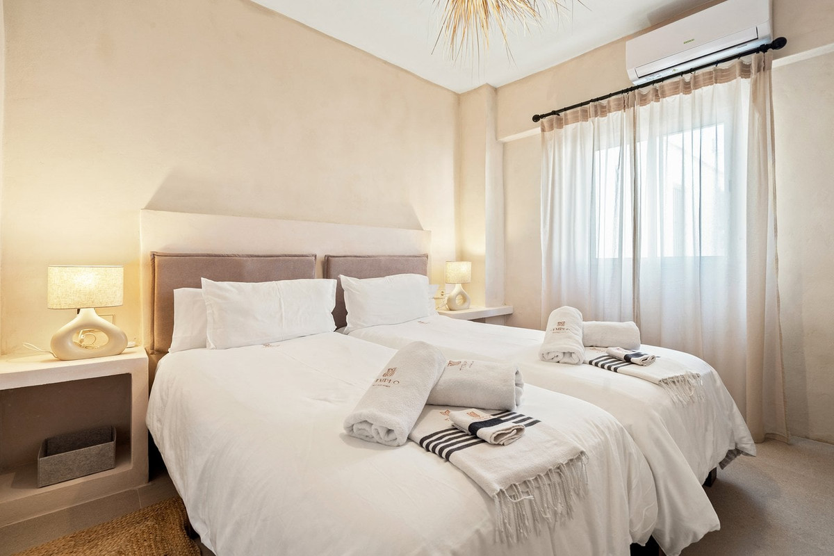 Se vende Hotel de 12 dormitorios en Costa Del Sol, Cadiz, España