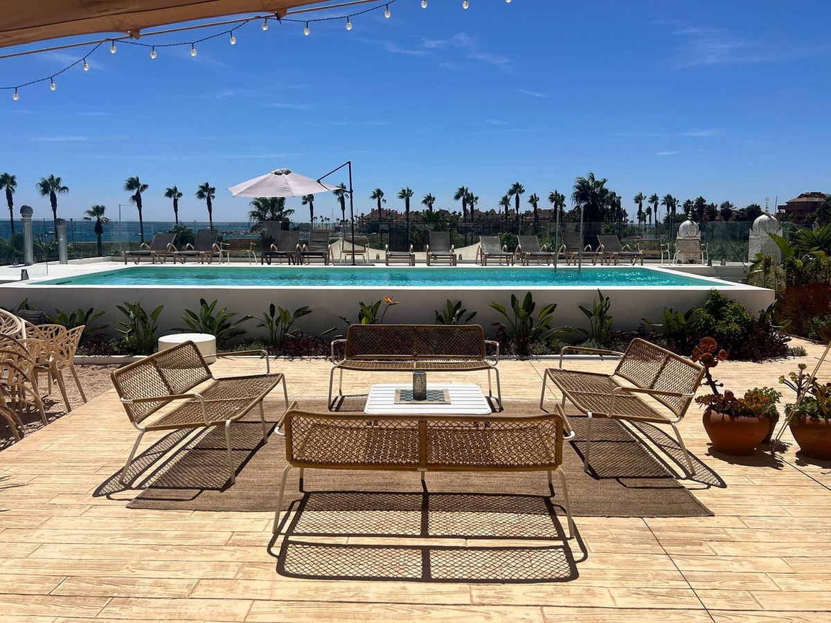 Se vende Hotel de 12 dormitorios en Costa Del Sol, Cadiz, España