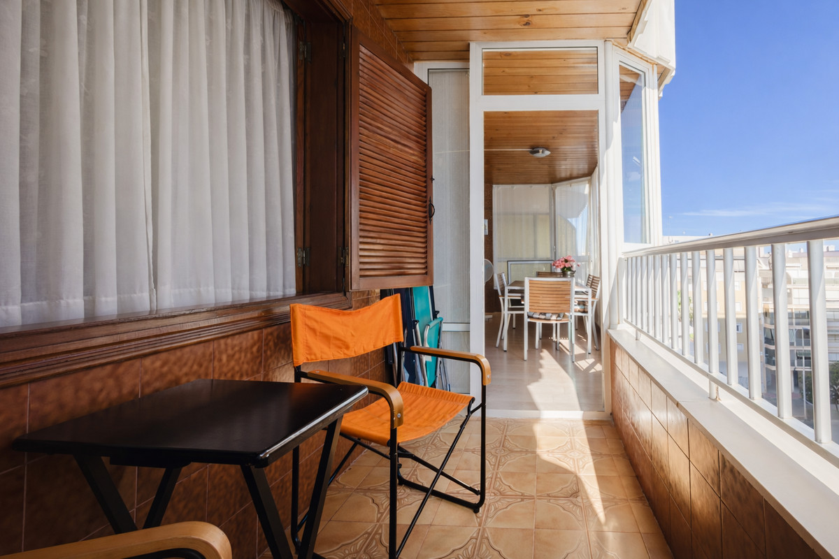 Se vende Apartamento Planta Media de 3 dormitorios en Costa Blanca, Alicante, España