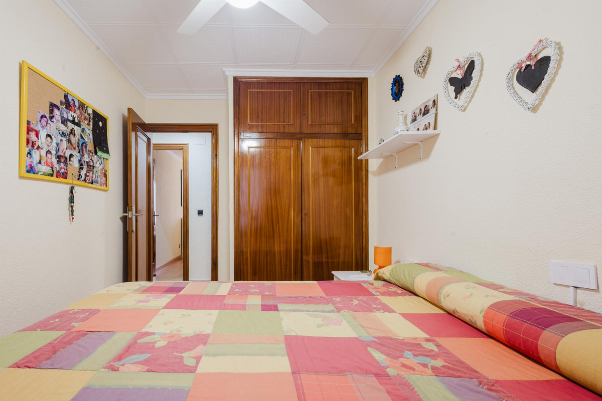 Se vende Apartamento Planta Media de 3 dormitorios en Costa Blanca, Alicante, España