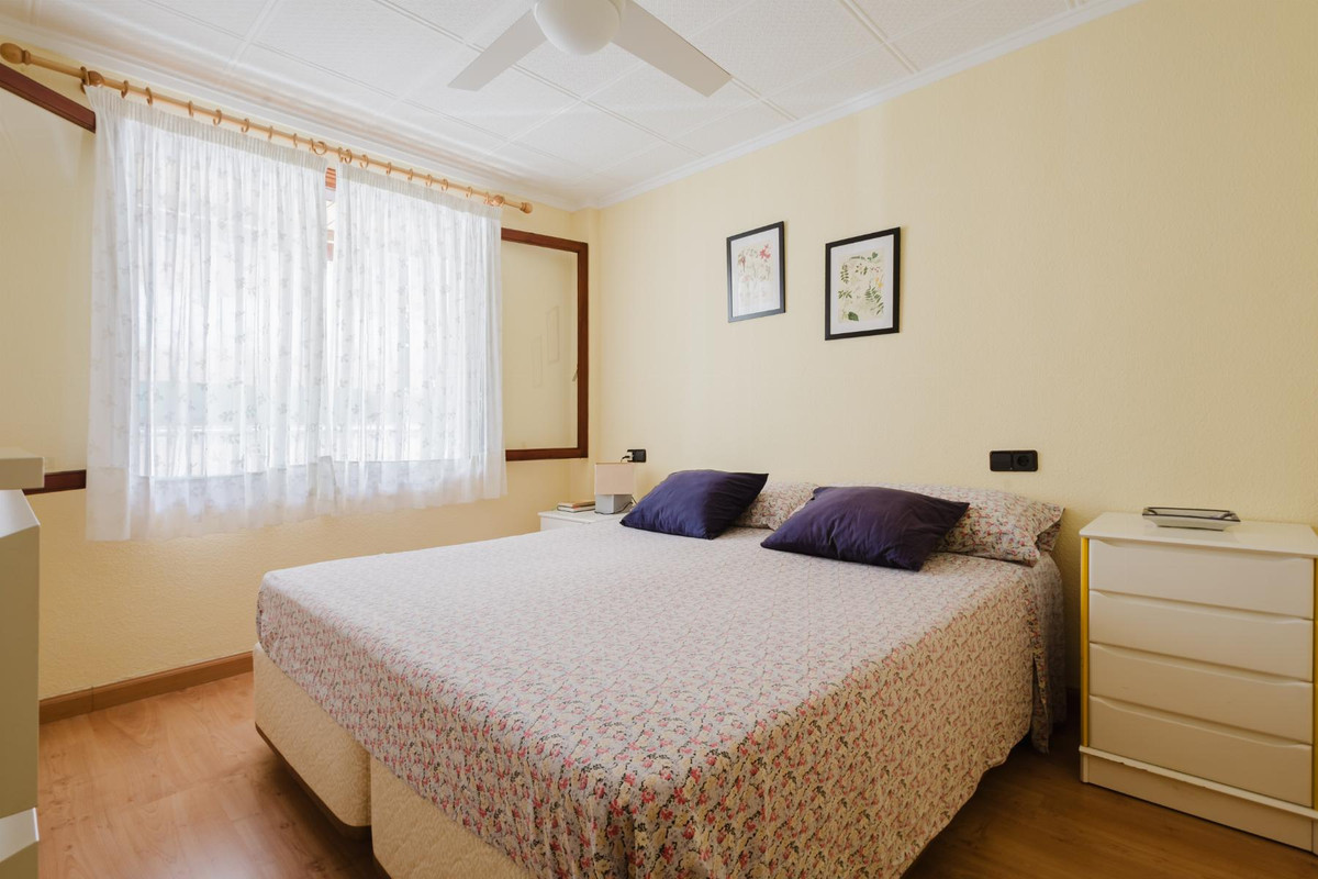Se vende Apartamento Planta Media de 3 dormitorios en Costa Blanca, Alicante, España