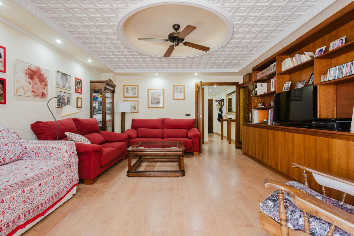 Se vende Apartamento Planta Media de 3 dormitorios en Costa Blanca, Alicante, España