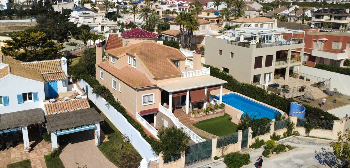 5 Bed Townhouse for sale in Torrevieja Costa Blanca, Alicante, Spain