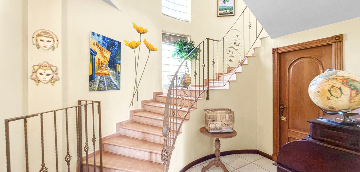 5 Bed Townhouse for sale in Torrevieja Costa Blanca, Alicante, Spain