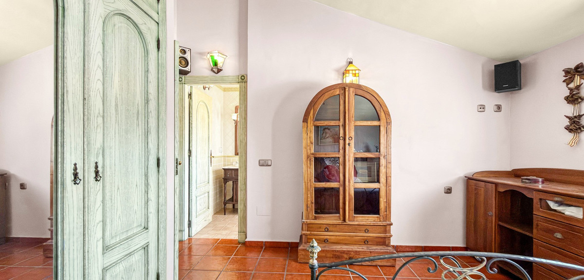 5 Bed Townhouse for sale in Torrevieja Costa Blanca, Alicante, Spain