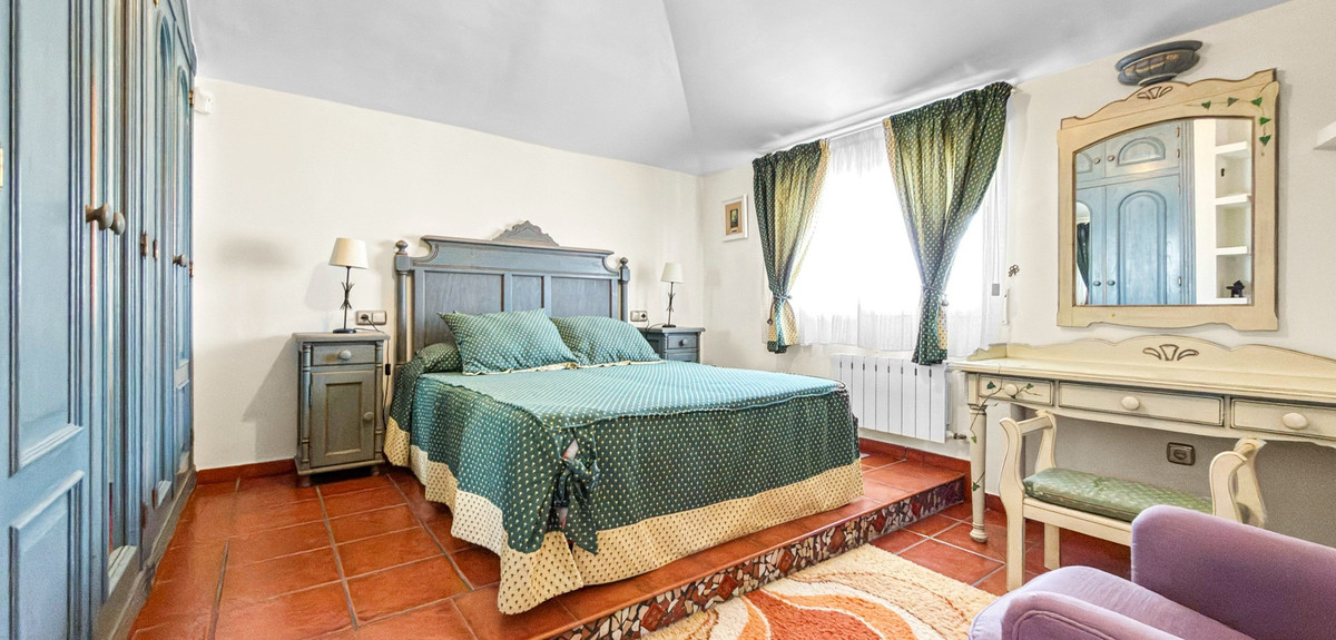 5 Bed Townhouse for sale in Torrevieja Costa Blanca, Alicante, Spain