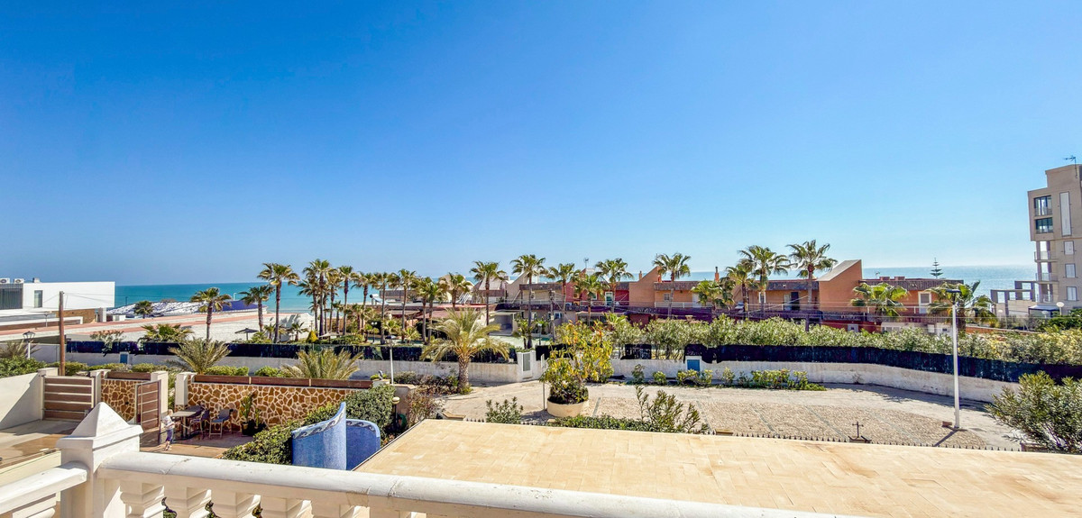 5 Bed Townhouse for sale in Torrevieja Costa Blanca, Alicante, Spain