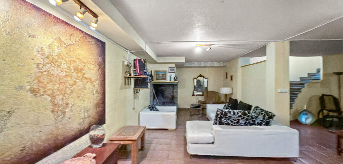 5 Bed Townhouse for sale in Torrevieja Costa Blanca, Alicante, Spain
