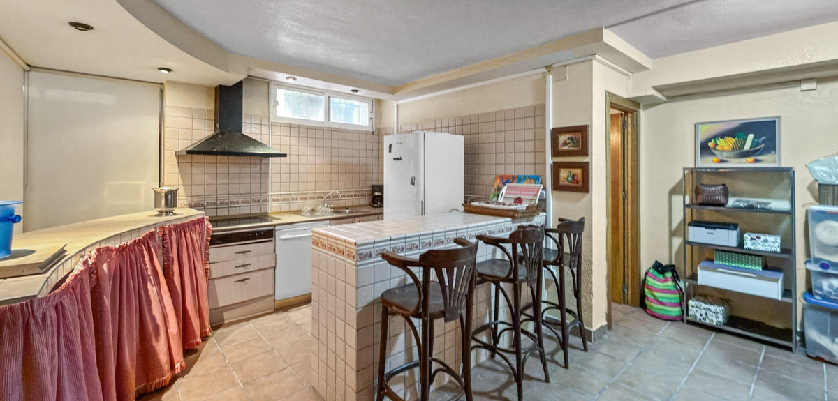 5 Bed Townhouse for sale in Torrevieja Costa Blanca, Alicante, Spain