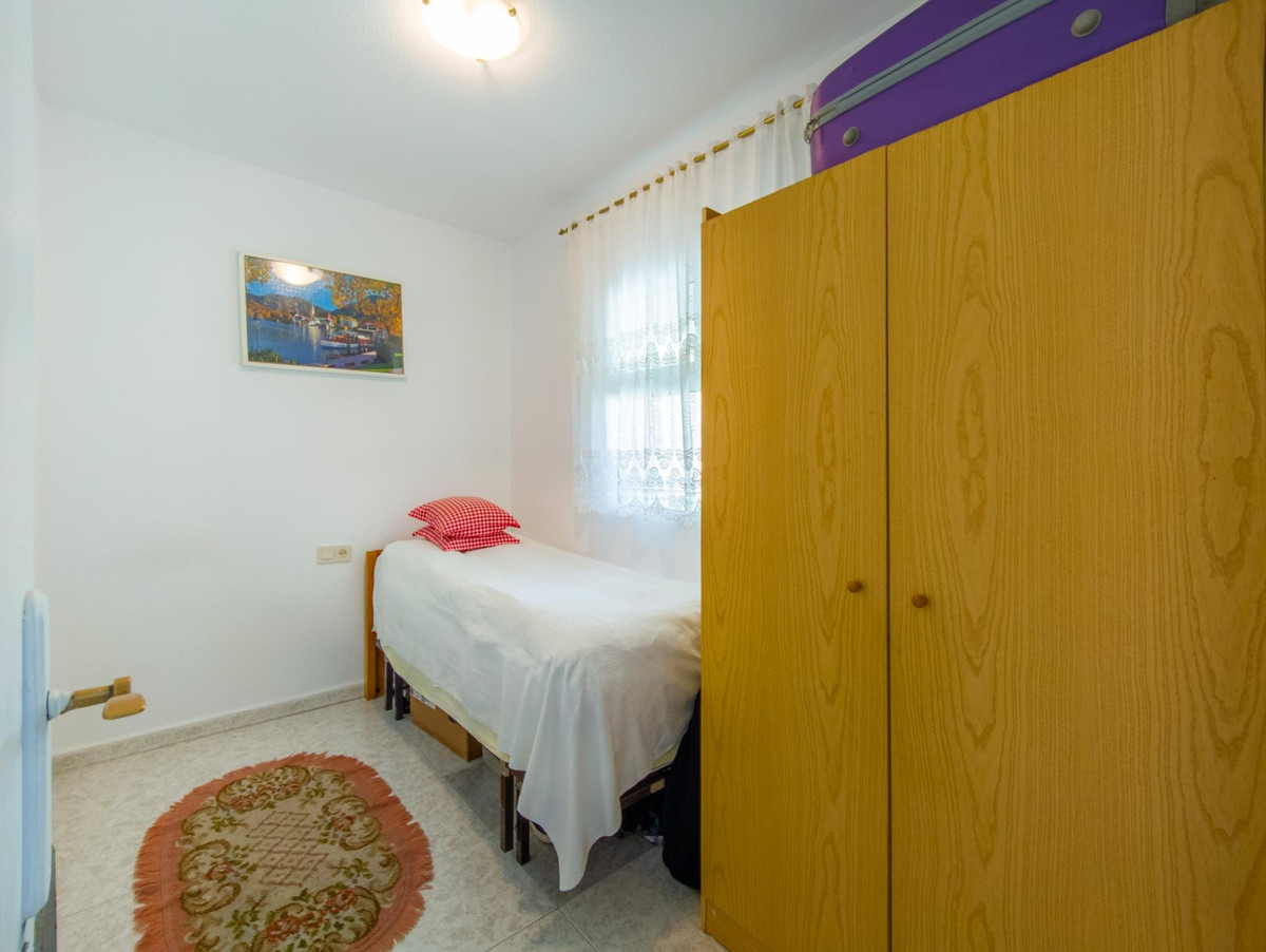 Se vende Apartamento Planta Media de 2 dormitorios en Costa Blanca, Alicante, España